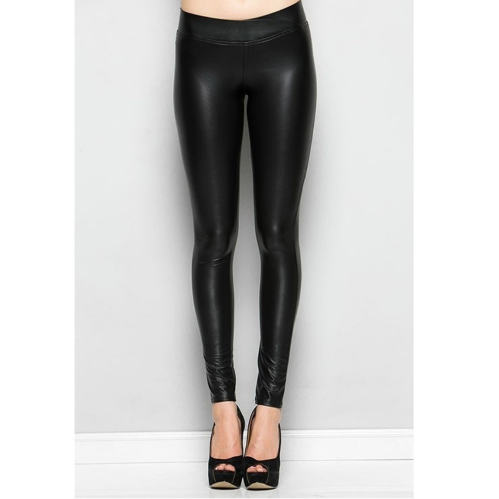 NWT CHIC! Faux Leather Leggings - Picture 3 of 7